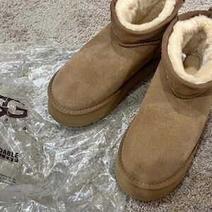 Ugg boots size 7